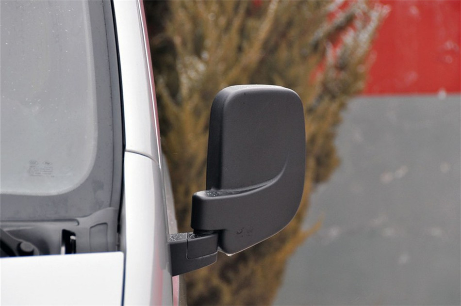 2010款小霸王1.0L手动豪华型