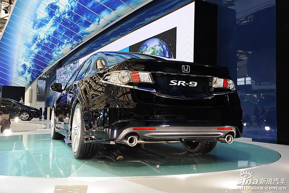 东风本田思铂睿车展实拍图