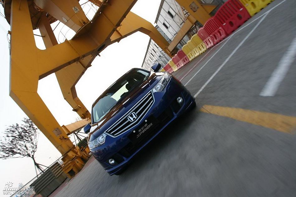 思铂睿行驶动态