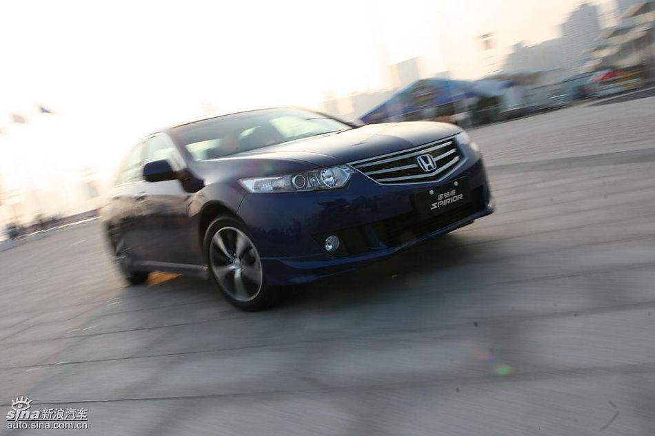 思铂睿行驶动态