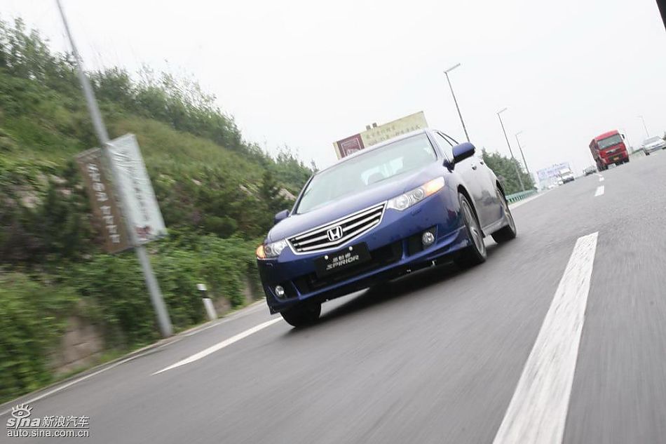 思铂睿行驶动态