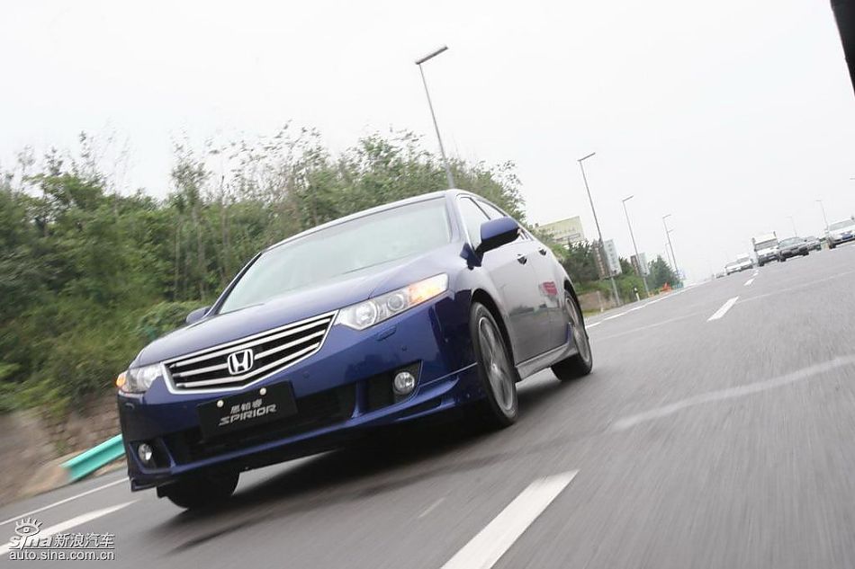 思铂睿行驶动态