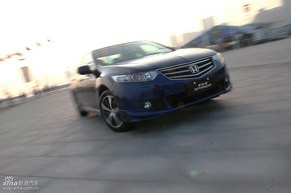 思铂睿行驶动态