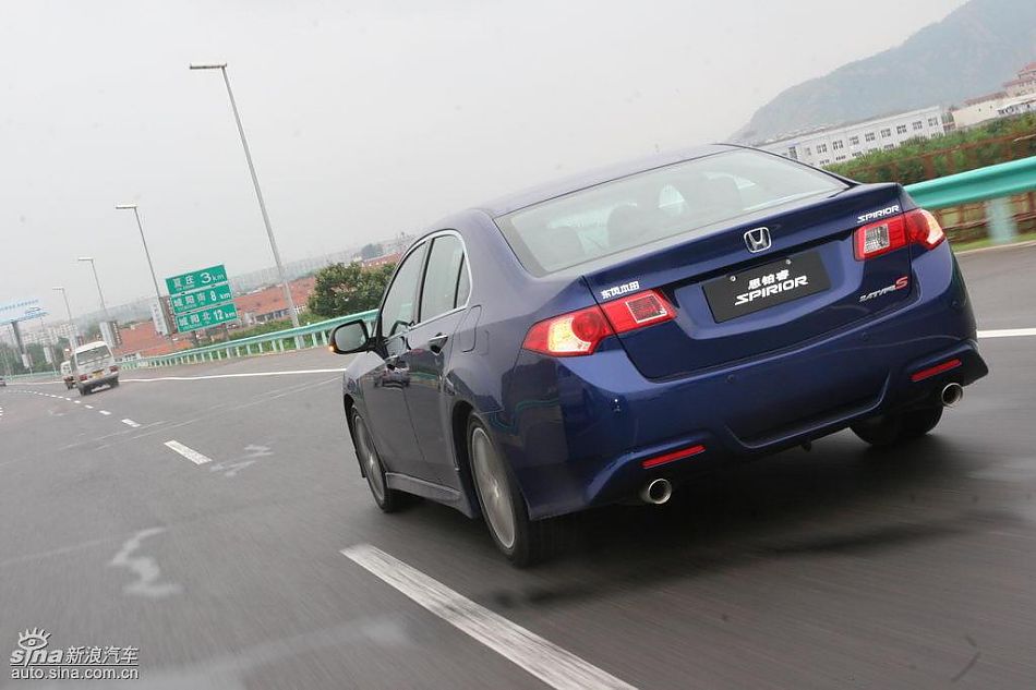 思铂睿行驶动态