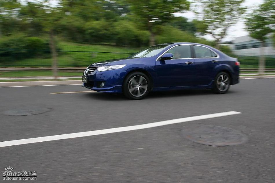 思铂睿行驶动态