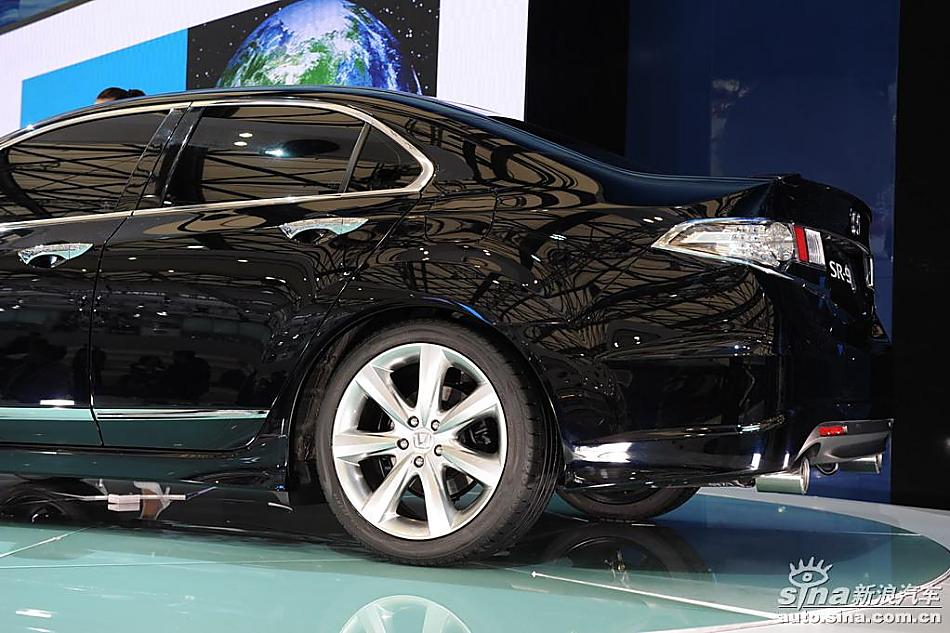 东风本田思铂睿车展实拍图