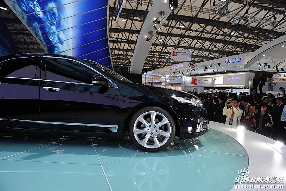 东风本田思铂睿车展实拍图