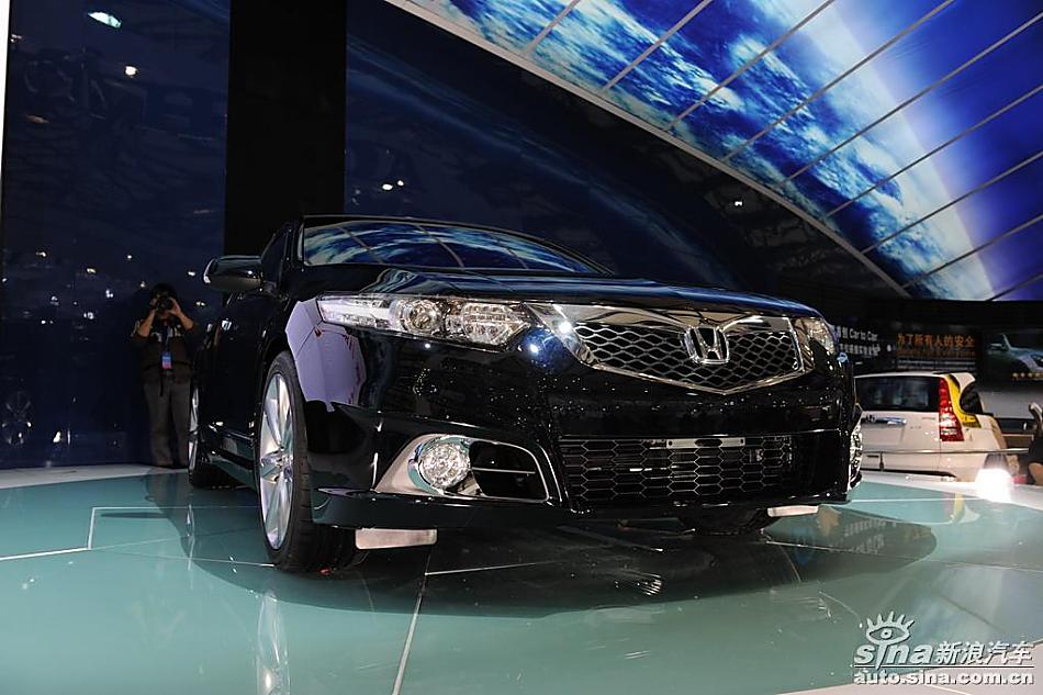 东风本田思铂睿车展实拍图