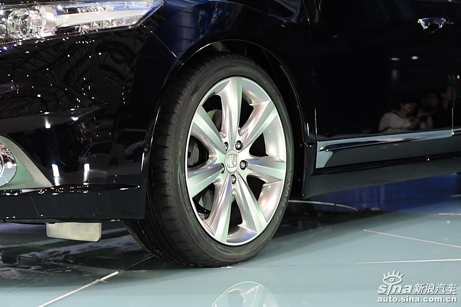 东风本田思铂睿车展实拍图