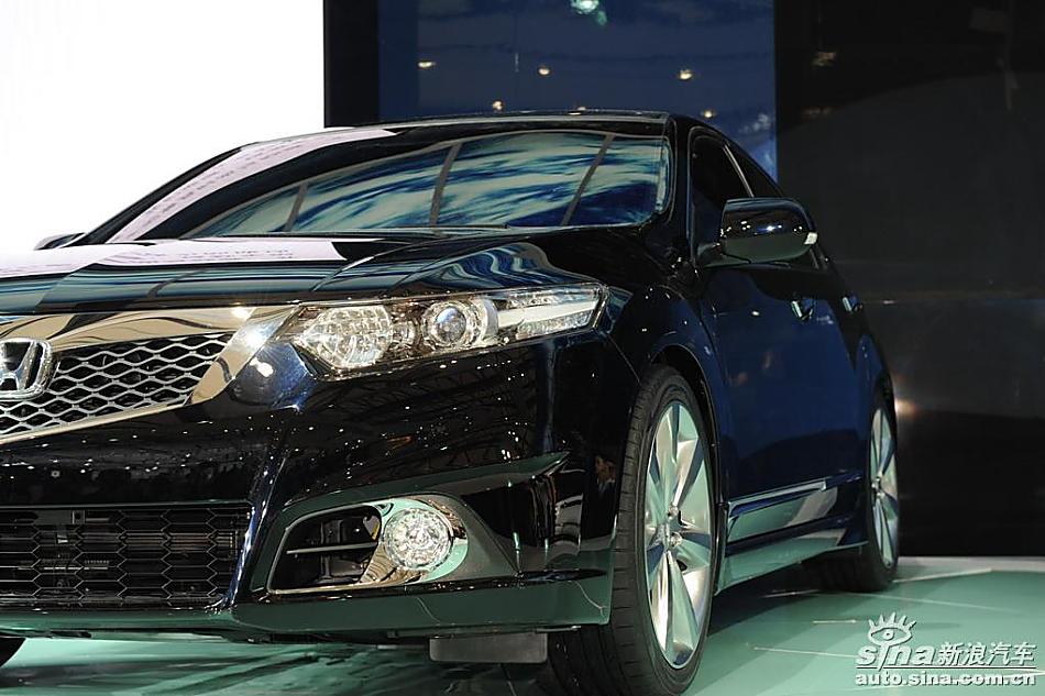 东风本田思铂睿车展实拍图