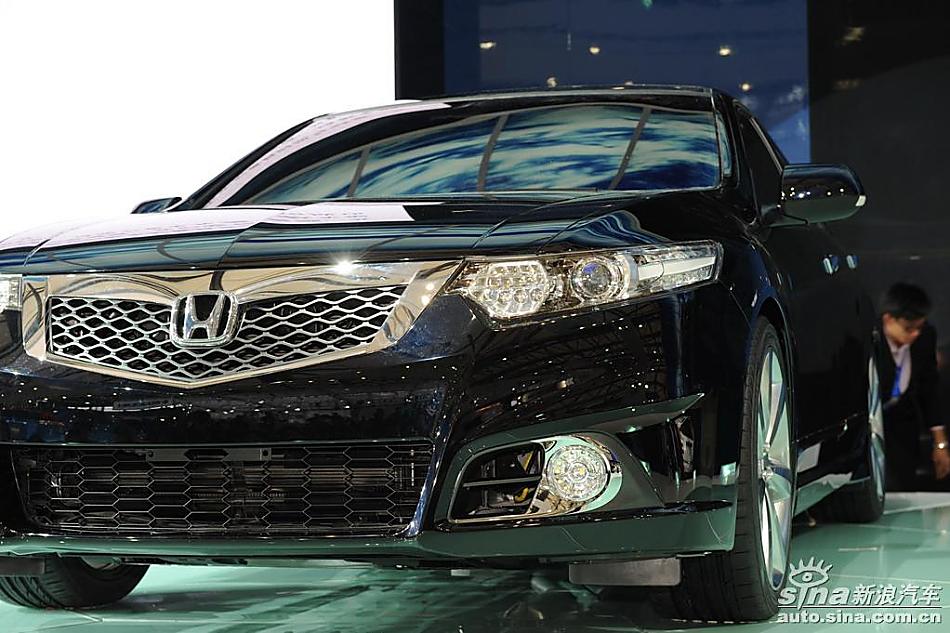 东风本田思铂睿车展实拍图