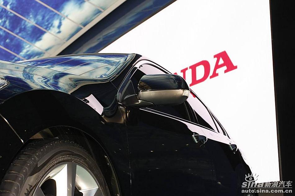 东风本田思铂睿车展实拍图