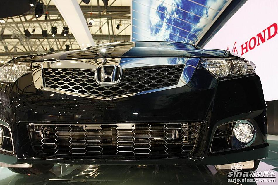 东风本田思铂睿车展实拍图