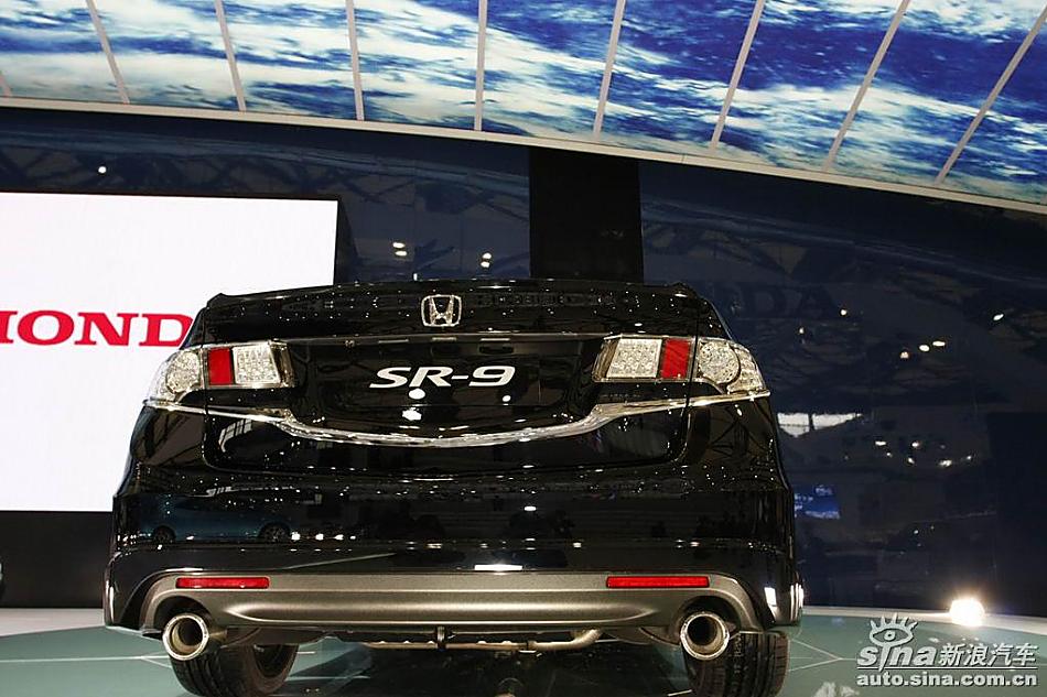 东风本田思铂睿车展实拍图