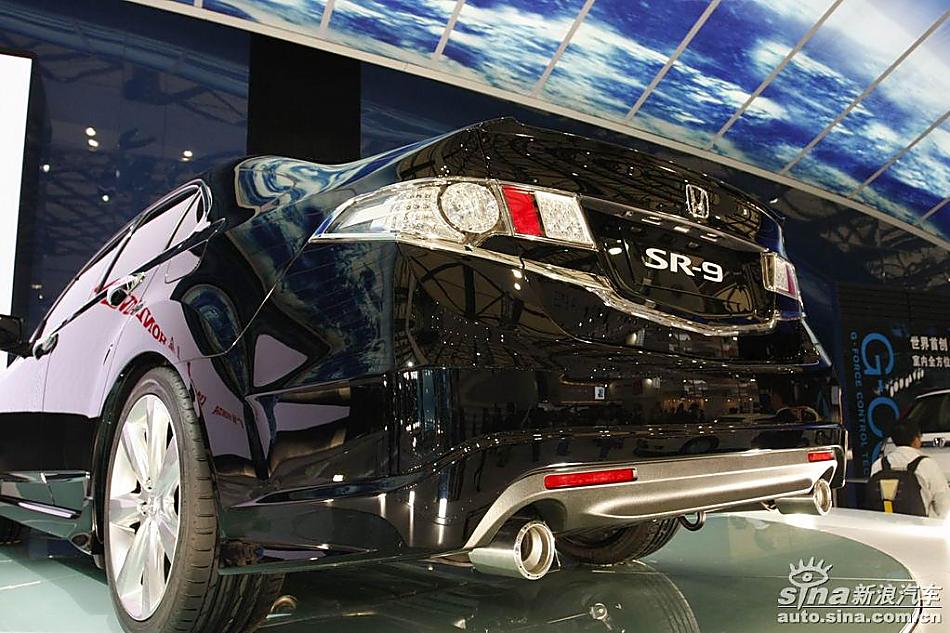 东风本田思铂睿车展实拍图