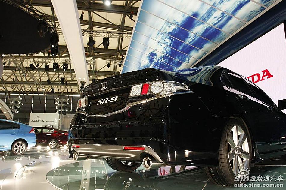 东风本田思铂睿车展实拍图