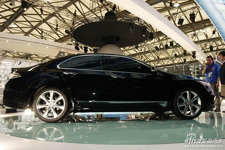 东风本田思铂睿车展实拍图