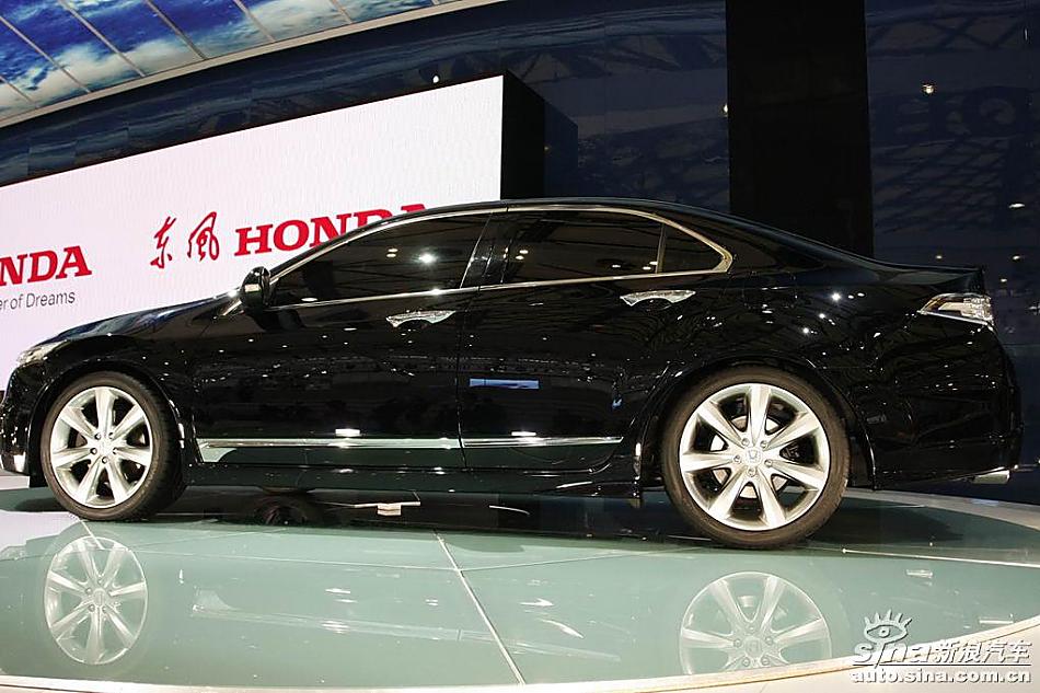 东风本田思铂睿车展实拍图