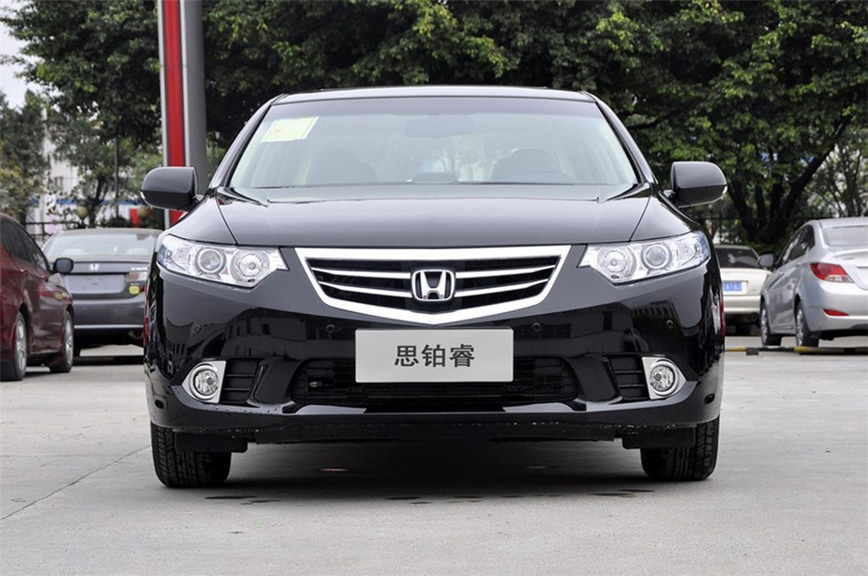 2013款思铂睿2.0L自动豪华版