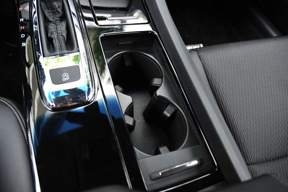 2015款 2.0L 尊贵版 内饰