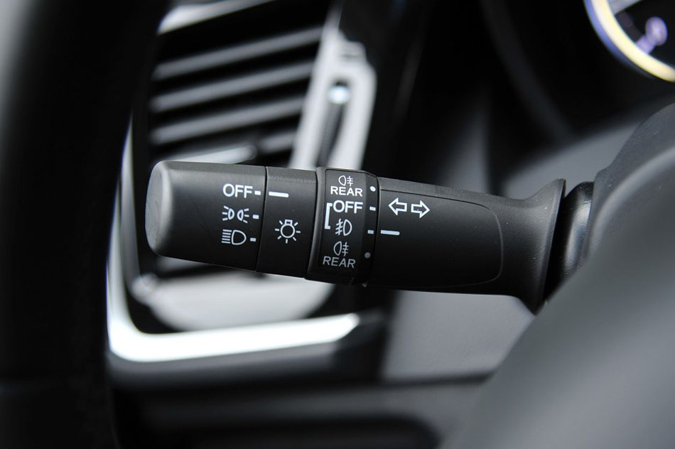 2015款 2.0L 尊贵版 内饰