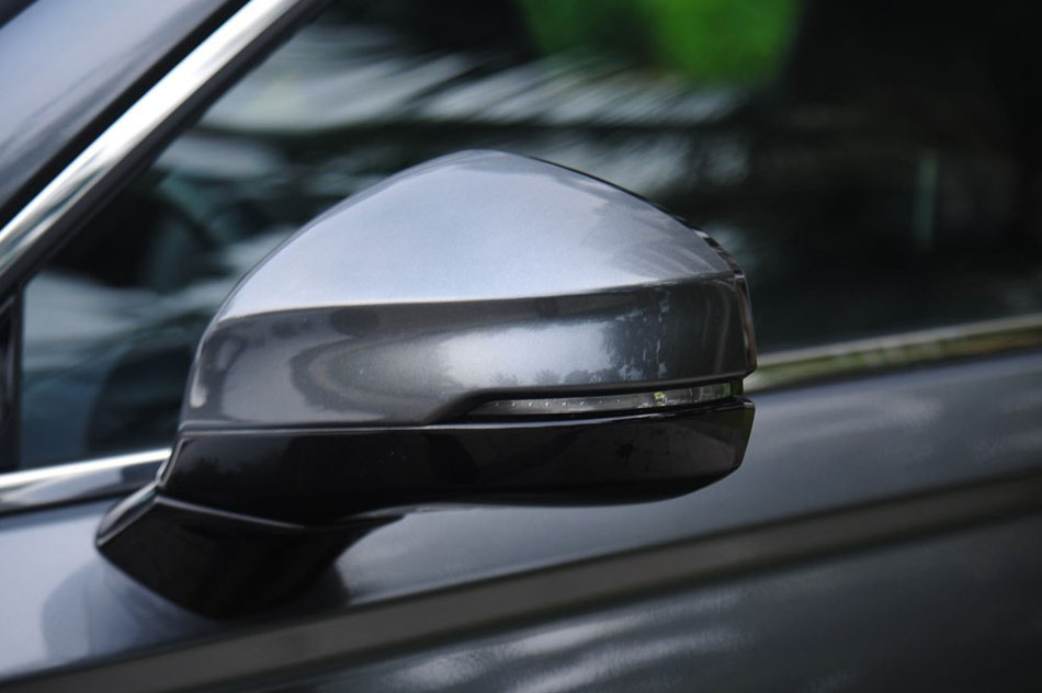 2015款 2.0L 尊贵版 细节