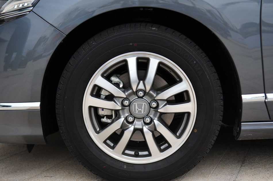 2015款 2.0L 尊贵版 细节