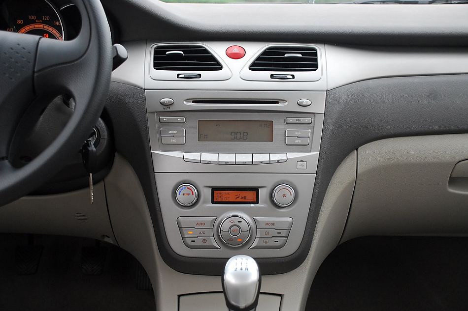 江淮和悦内饰图