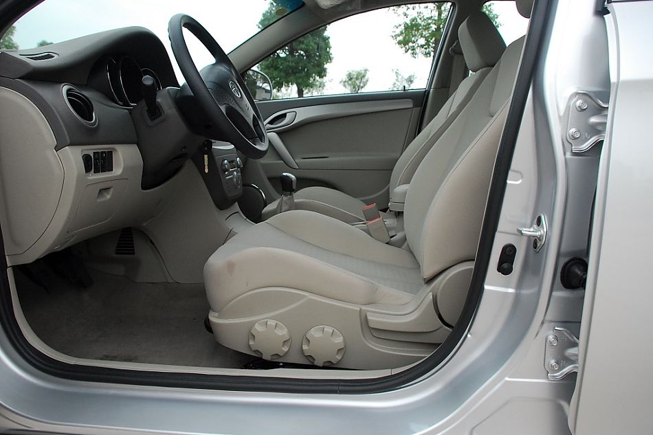 江淮和悦内饰图