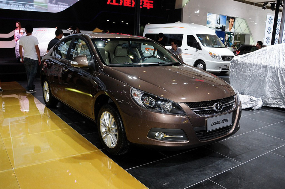 2014款 1.5L 手动尊逸型 外观