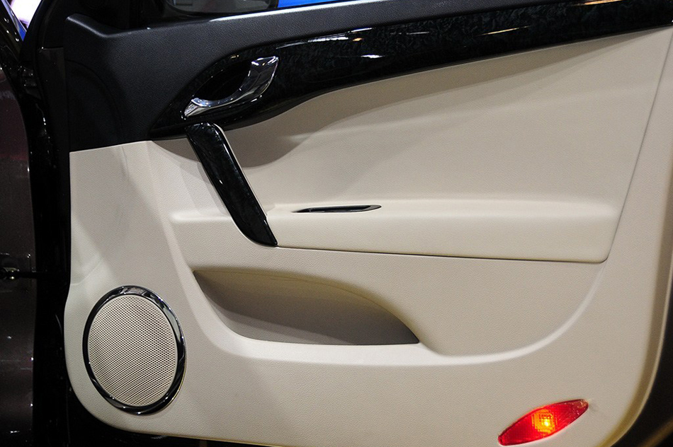 2014款 1.5L 手动尊逸型 座椅空间