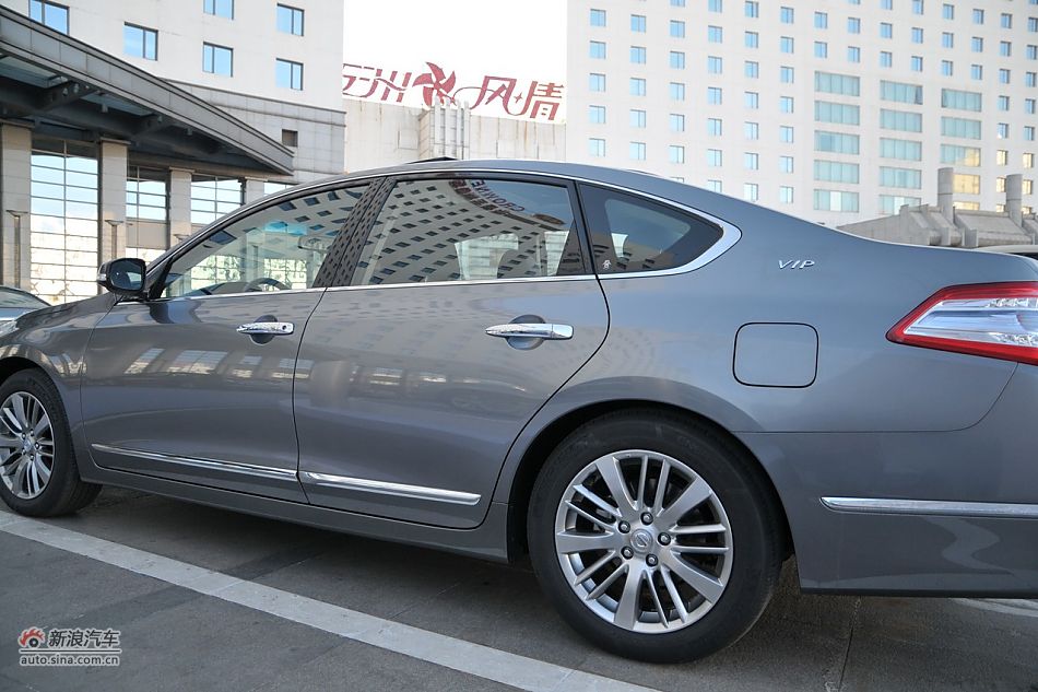 2011款天籁公爵实拍