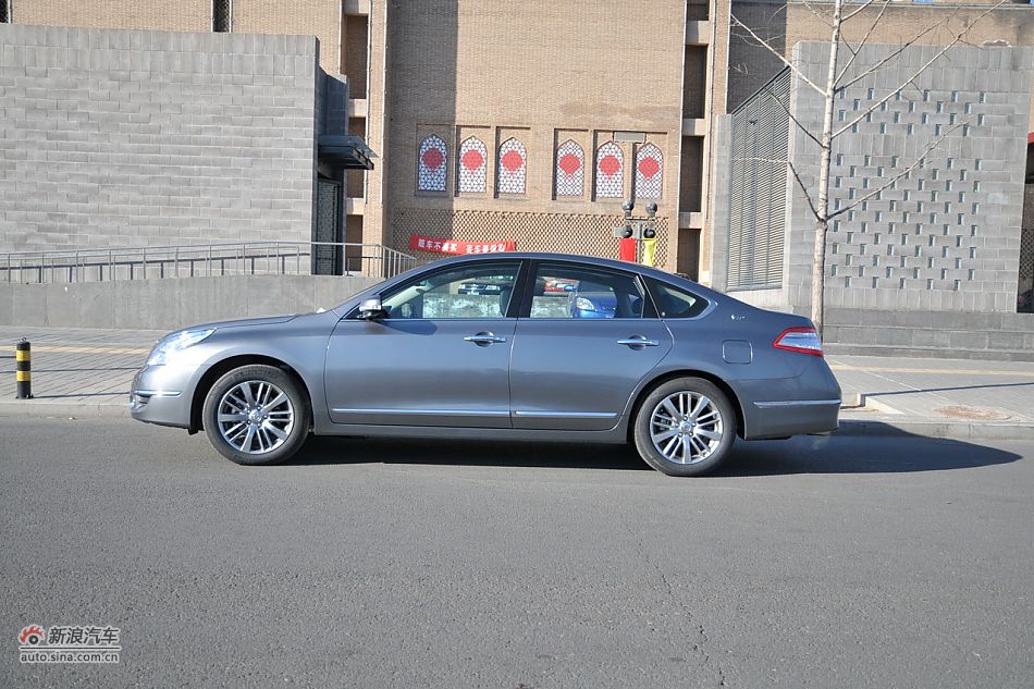 2011款天籁公爵实拍
