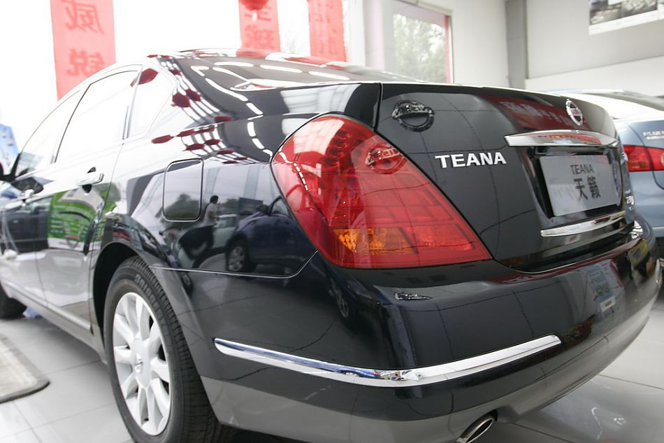 东风日产新天籁外观