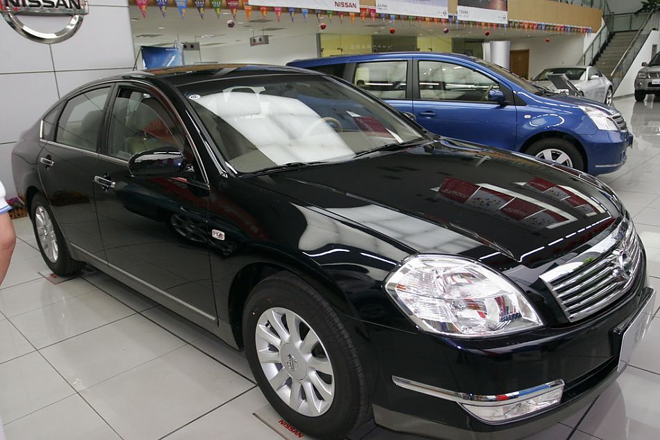 东风日产新天籁外观