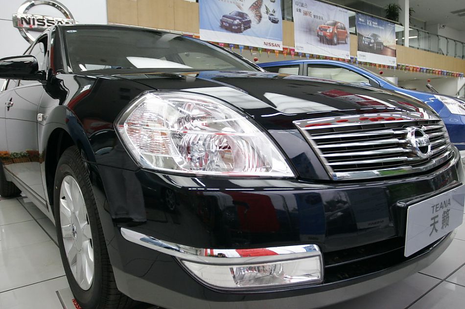 东风日产新天籁前脸