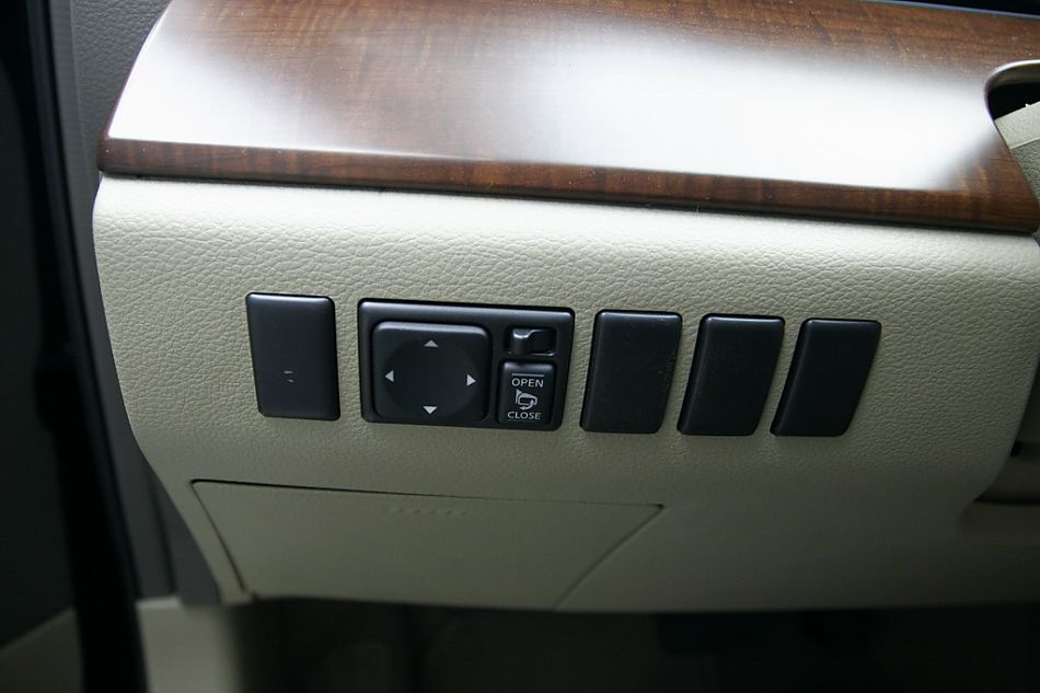 东风日产新天籁内饰