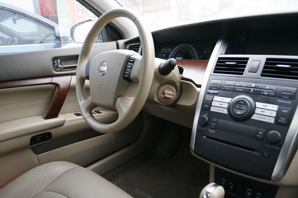 东风日产新天籁内饰