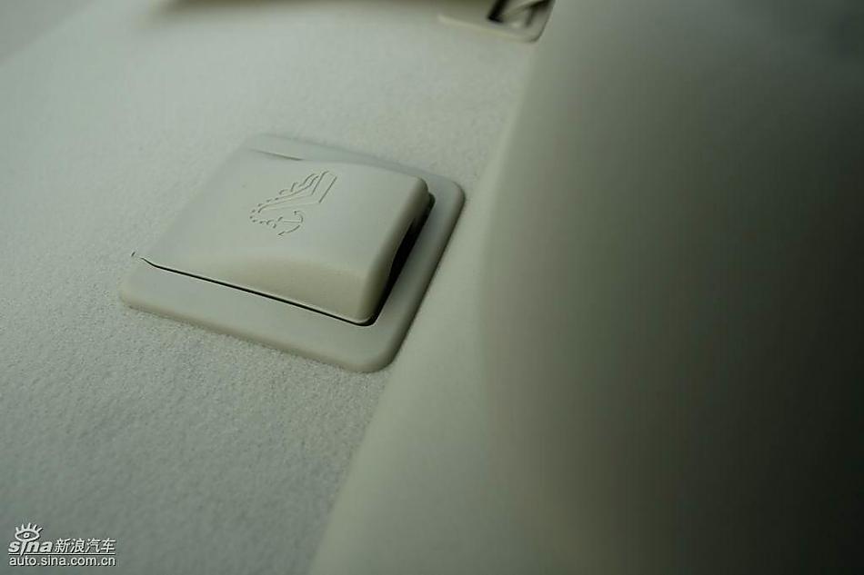 新一代天籁内饰