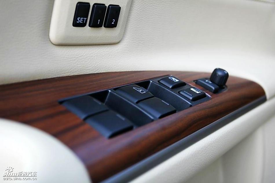 新一代天籁内饰