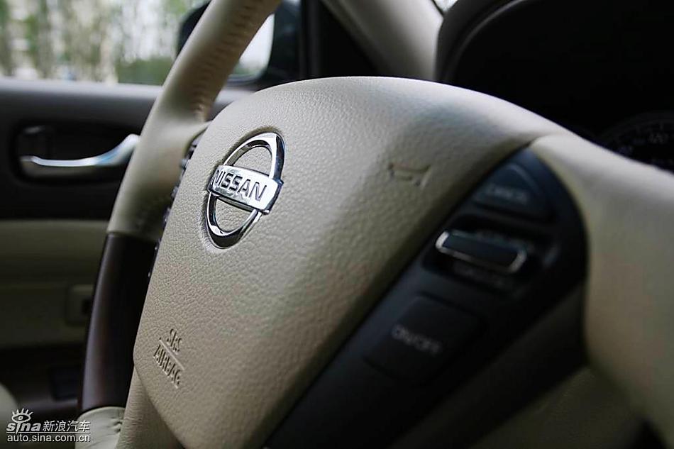 新一代天籁内饰