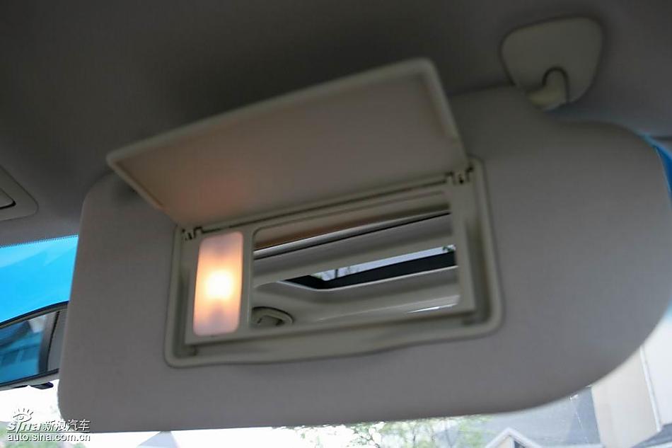 新一代天籁内饰