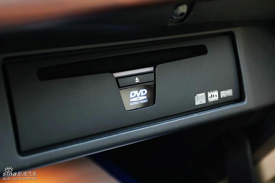 新一代天籁内饰