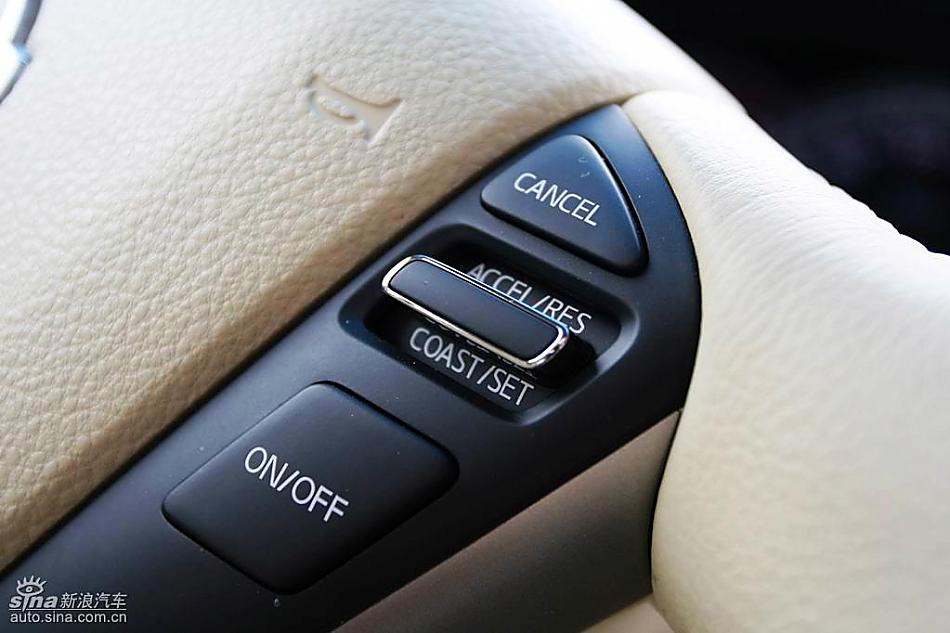 新一代天籁内饰