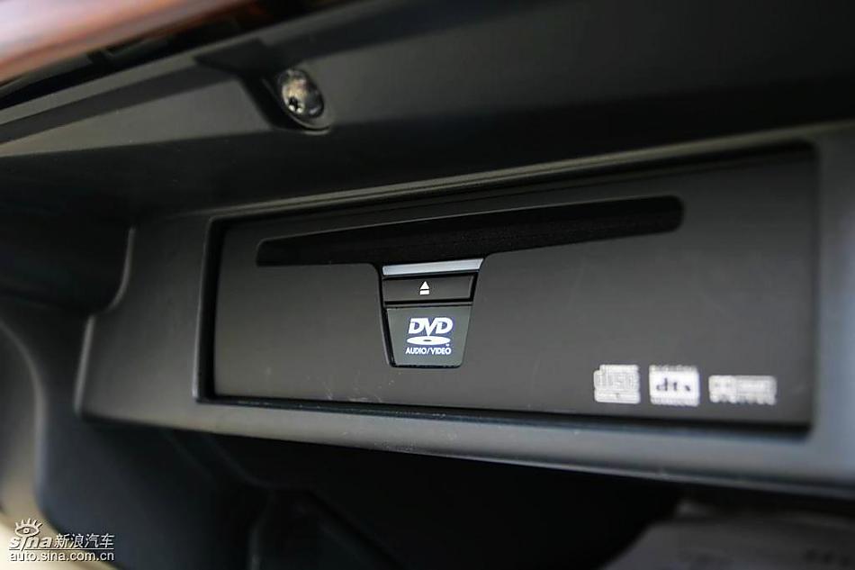 新一代天籁内饰