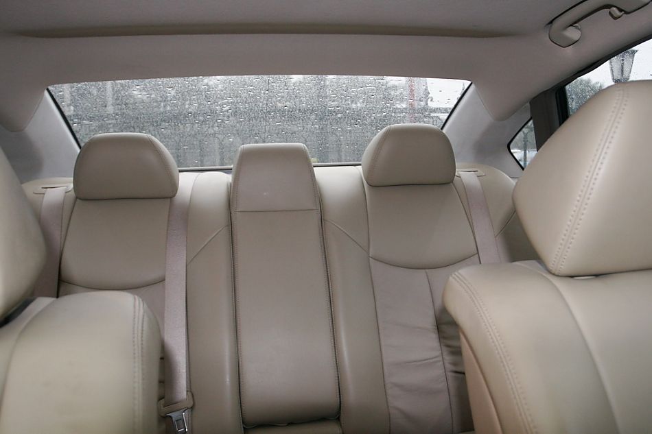 东风日产新天籁座椅