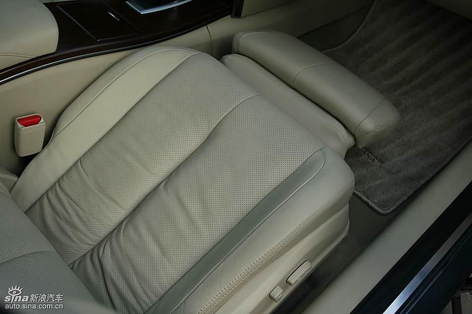 新一代天籁内饰