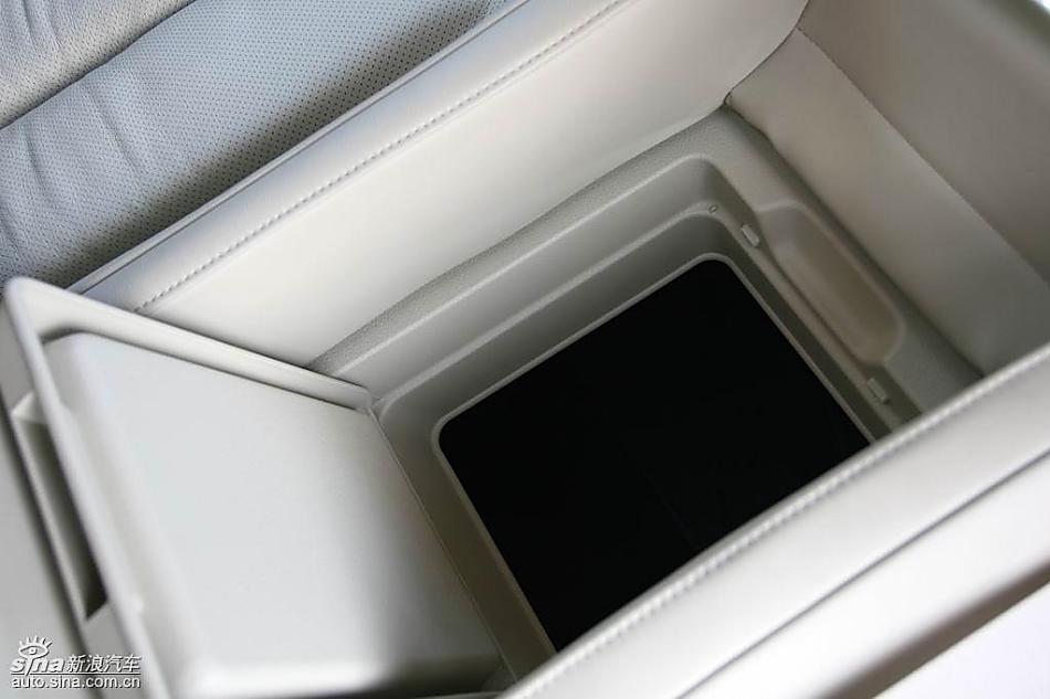 新一代天籁内饰