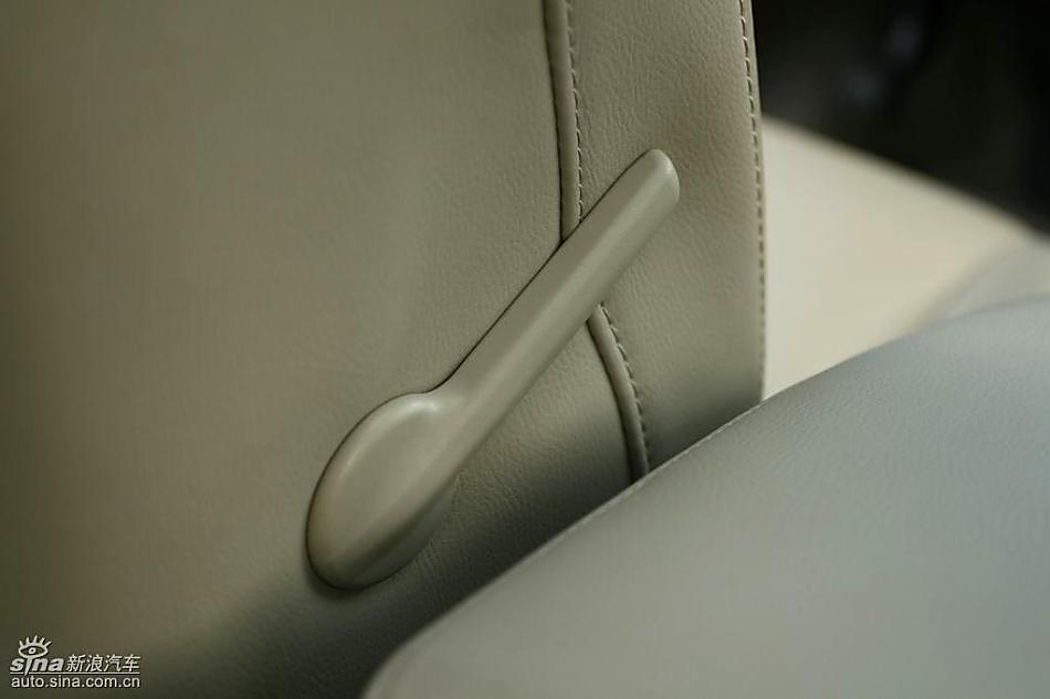 新一代天籁内饰