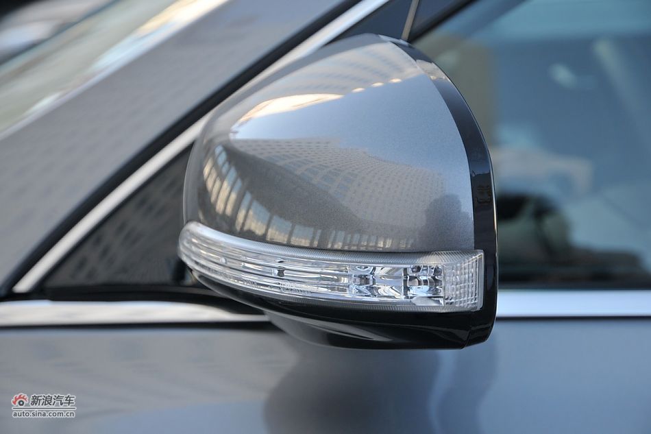 2011款天籁公爵外观细节